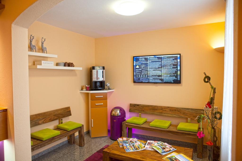 Hotel Am Ostpark Нойбиберг Екстериор снимка