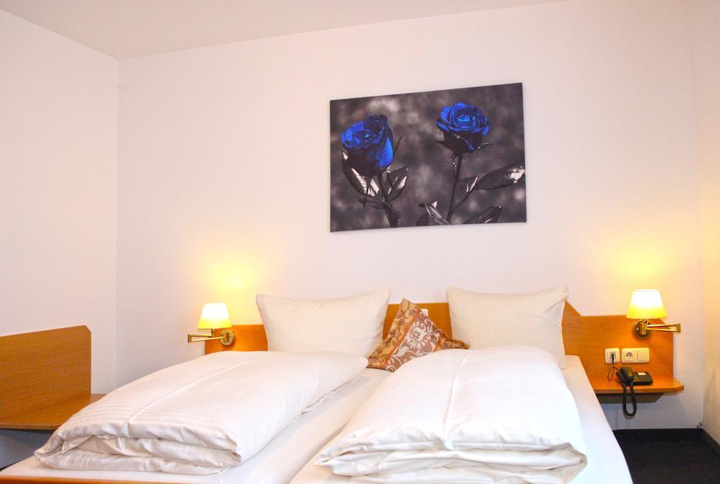 Hotel Am Ostpark Нойбиберг Стая снимка