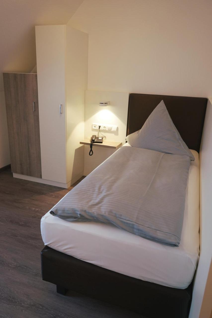 Hotel Am Ostpark Нойбиберг Екстериор снимка