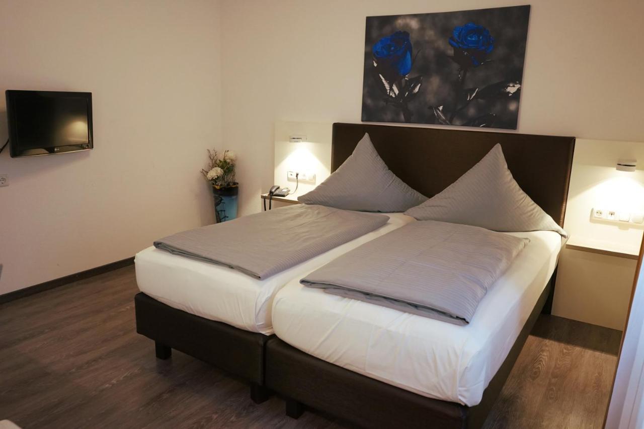 Hotel Am Ostpark Нойбиберг Екстериор снимка