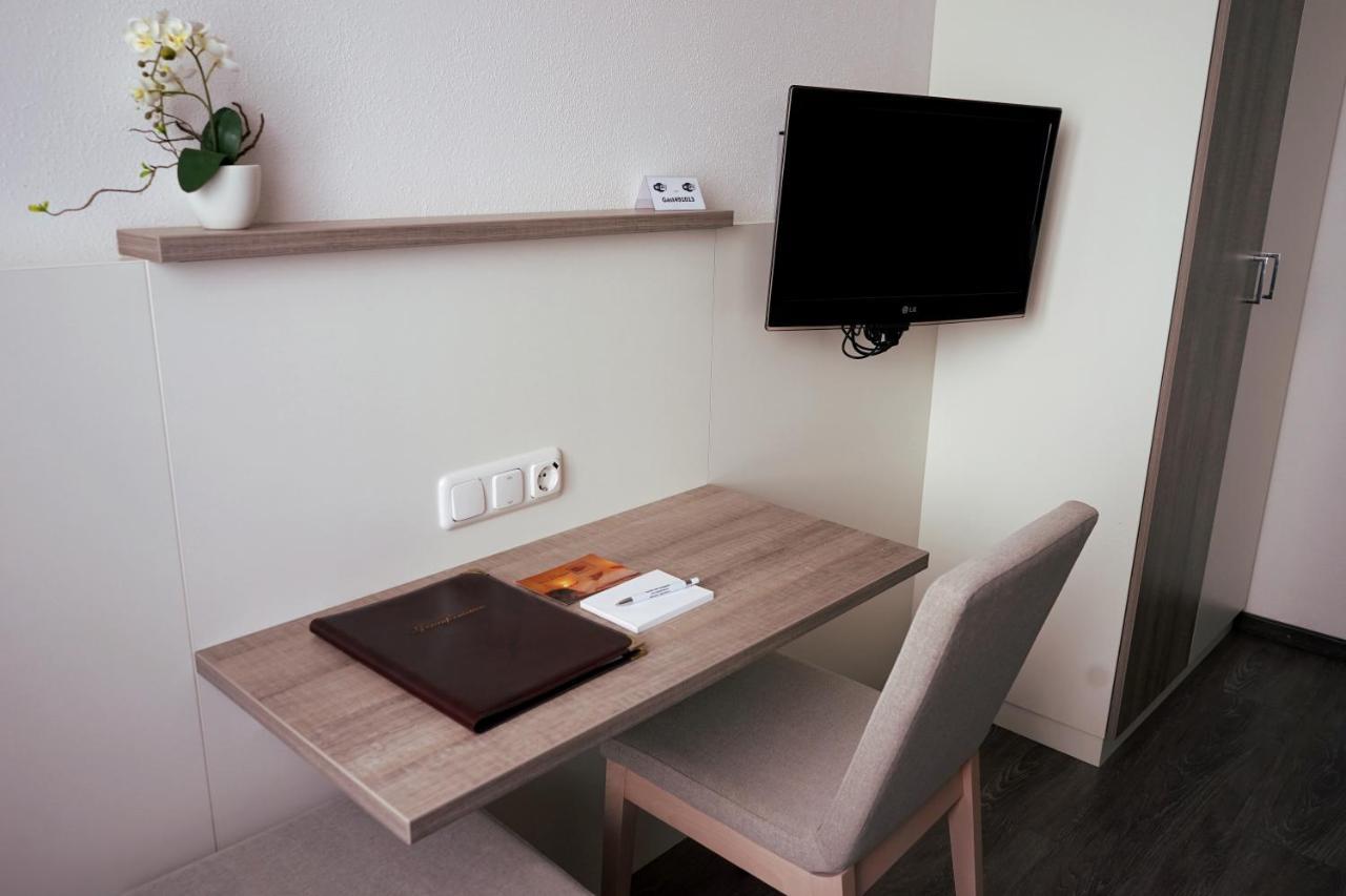 Hotel Am Ostpark Нойбиберг Екстериор снимка